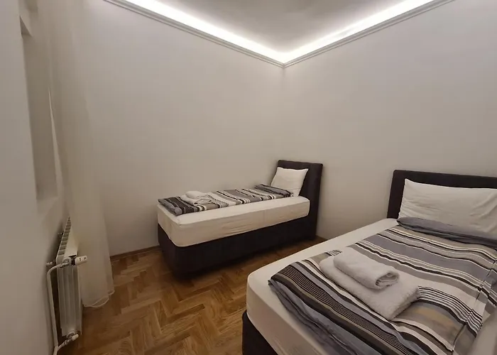 Crown Apartment - Your Most Comfortable Stay